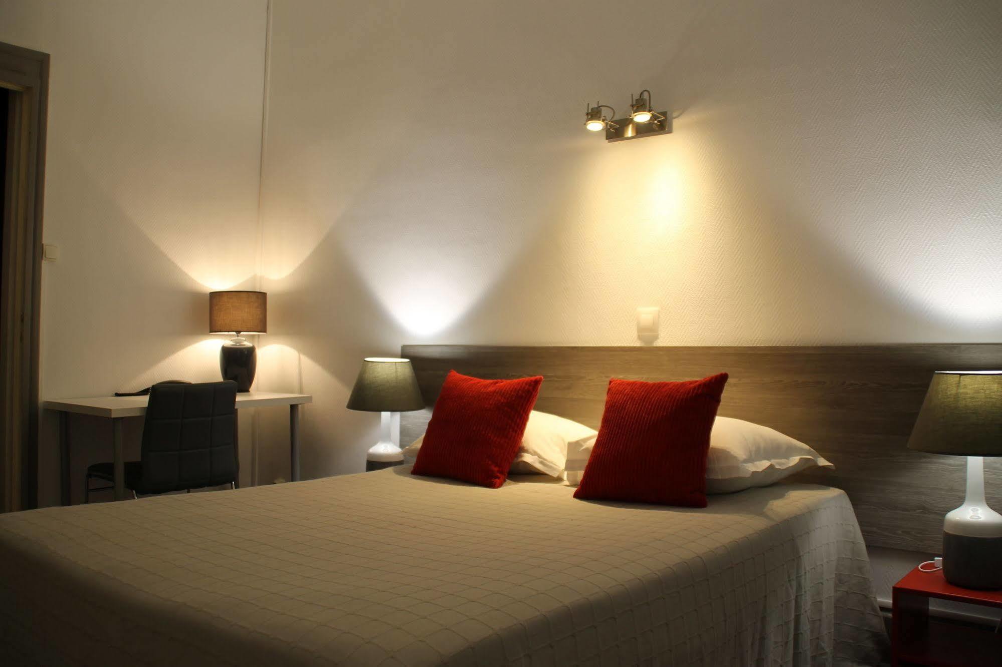 Hôtel Rivière Castres  Esterno foto