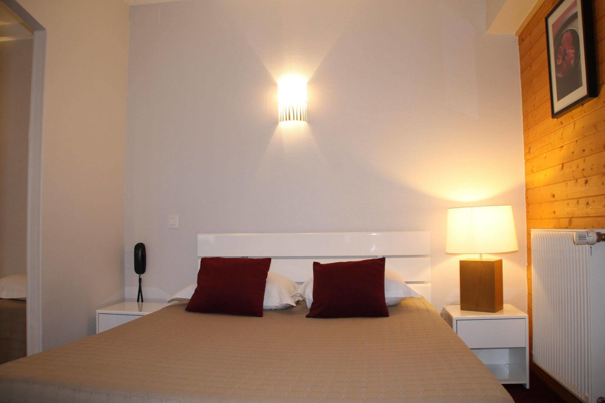 Hôtel Rivière Castres  Esterno foto